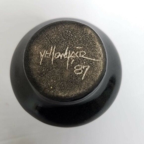 Handcrafted 1987 Native American-Inspired Pottery Vase With Geometric Design - Picture 7 of 7